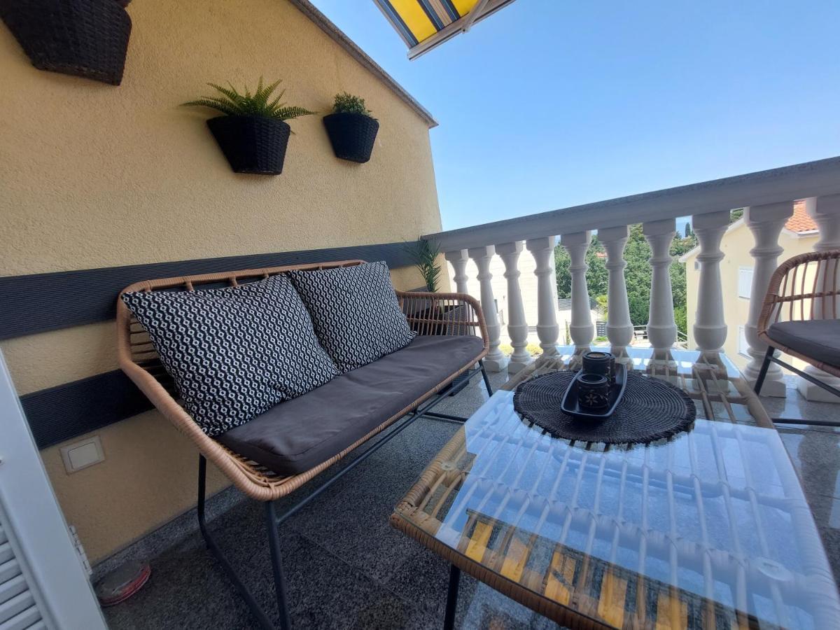Apartman Moris Malinska Exterior photo